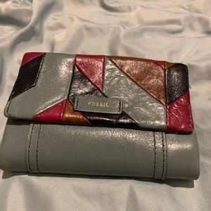Like new Fossil wallet.